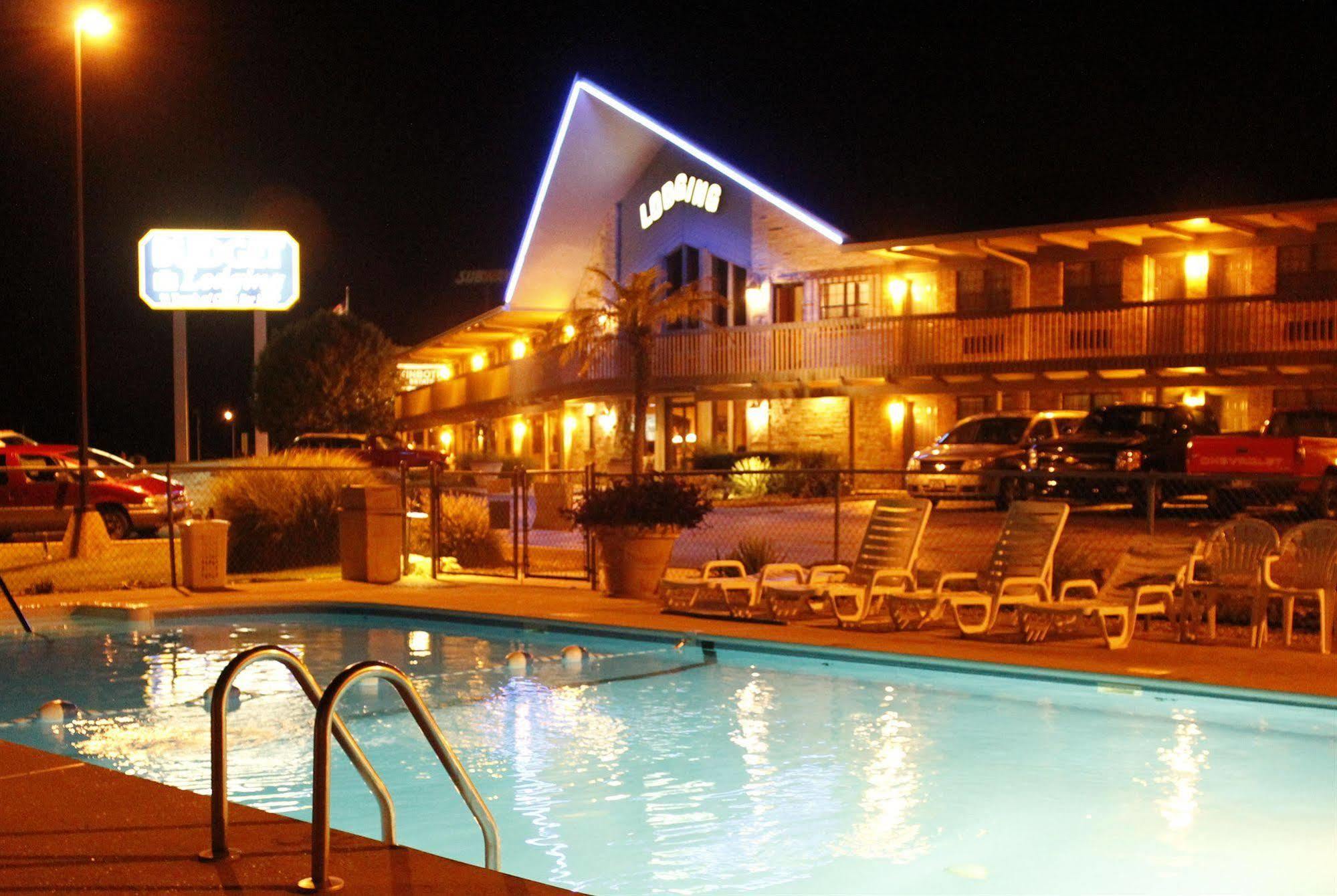 Pinemark Inn Suites Events Saint Clair Exterior foto